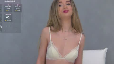 Snapshot of odettebensen chatting on 01-09-25, 06:38 Odette online show from 01-09-25, 06:38