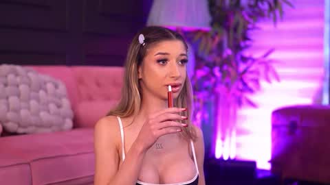 Odette online show from 02-19-26, 05:58