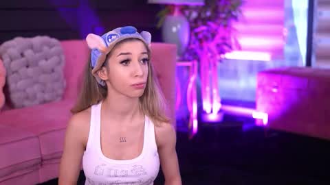 Odette online show from 02-20-26, 06:10