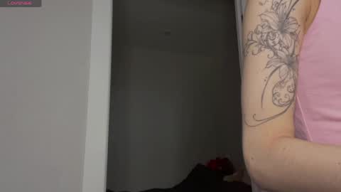 Thea online show from 04-06-26, 04:21