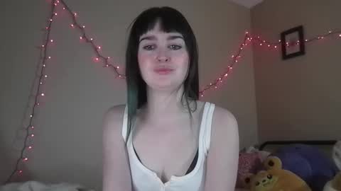 Snapshot of odetteraine chatting on 03-12-26, 10:32 Odette online show from 03-12-26, 10:32