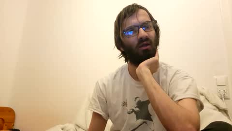 Snapshot of oeffel chatting on 03-12-26, 12:06 oeffel online show from 03-12-26, 12:06