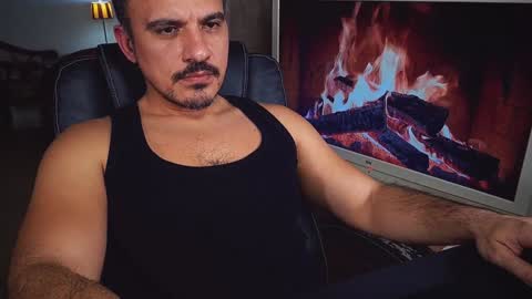 officeman7 online show from 01-10-25, 05:02