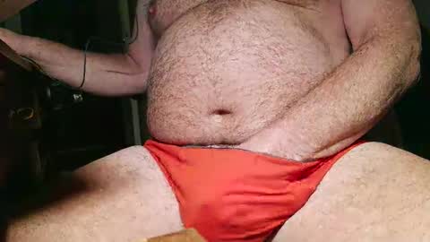 Snapshot of officemanparis chatting on 10-21-25, 08:42 jacques online show from 10-21-25, 08:42