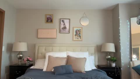 Snapshot of officiallyonlytams chatting on 10-09-25, 03:32 Tams online show from 10-09-25, 03:32