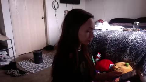 Snapshot of officiallyp chatting on 12-31-24, 05:51 Miss Star online show from 12-31-24, 05:51