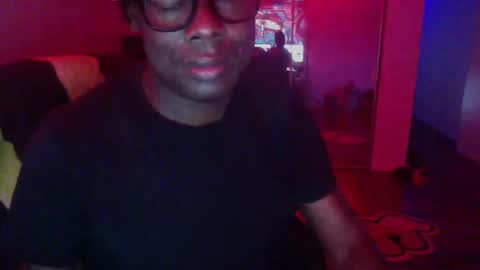 Snapshot of officialmoneyxxx chatting on 12-07-24, 02:35 Money online show from 12-07-24, 02:35