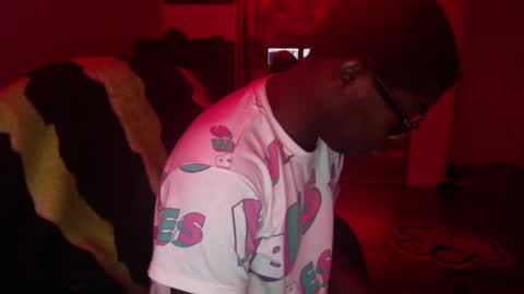 Snapshot of officialmoneyxxx chatting on 12-11-24, 11:41 Money online show from 12-11-24, 11:41