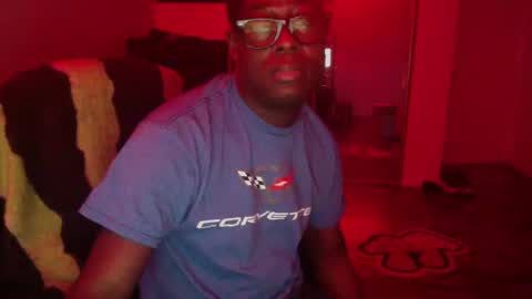 Snapshot of officialmoneyxxx chatting on 12-16-24, 01:22 Money online show from 12-16-24, 01:22