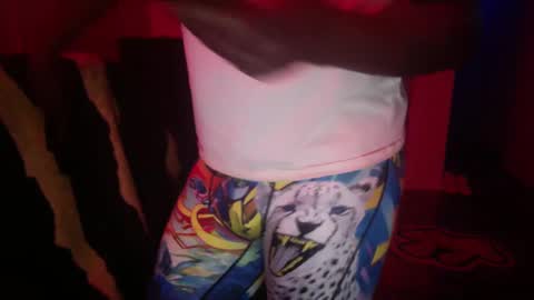 Snapshot of officialmoneyxxx chatting on 01-16-25, 01:27 Money online show from 01-16-25, 01:27