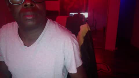 Snapshot of officialmoneyxxx chatting on 01-23-25, 03:58 Money online show from 01-23-25, 03:58