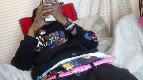 Snapshot of ogdigbick chatting on 03-10-25, 02:59 OGDigBick online show from 03-10-25, 02:59