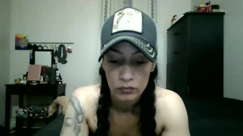 Lit en Cama online show from 10-29-25, 03:42