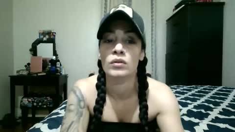 Lit en Cama online show from 01-06-26, 05:00