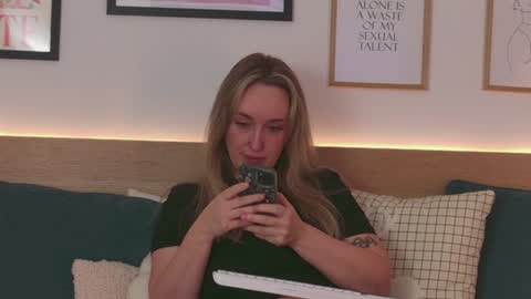 Snapshot of oh_kitty chatting on 01-13-25, 10:47 Kourtney online show from 01-13-25, 10:47