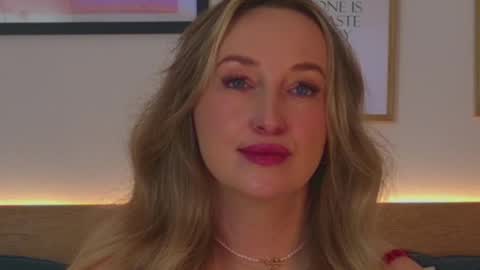 Snapshot of oh_kitty chatting on 02-17-25, 07:58 Kourtney online show from 02-17-25, 07:58