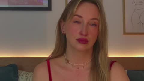 Snapshot of oh_kitty chatting on 03-02-25, 12:54 Kourtney online show from 03-02-25, 12:54