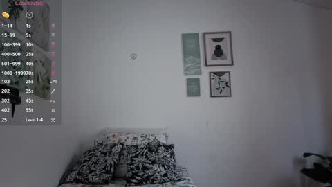 ohanna_ online show from 10-27-25, 10:25