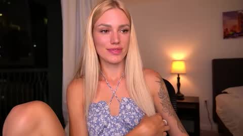 Kelly online show from 03-04-25, 01:12