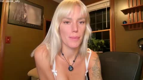 Kelly online show from 10-23-25, 01:05