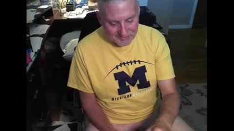 Snapshot of ohfukitsbob chatting on 09-12-25, 04:51 ohfukitsbob online show from 09-12-25, 04:51