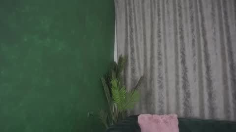 Snapshot of ohh_my_venus chatting on 03-09-25, 08:07 Julia online show from 03-09-25, 08:07