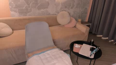 Snapshot of ohhh_yess chatting on 02-23-25, 08:11 Maria online show from 02-23-25, 08:11