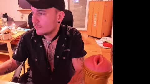 Chris online show from 02-12-26, 05:08