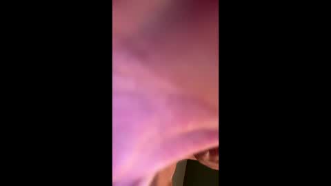 Snapshot of ohja87 chatting on 12-14-25, 08:30 ohja87 online show from 12-14-25, 08:30