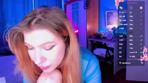 Snapshot of ohmymiami_ chatting on 02-23-25, 06:28 Light online show from 02-23-25, 06:28