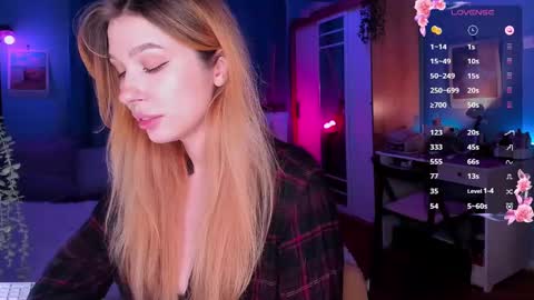 Snapshot of ohmymiami_ chatting on 02-27-25, 09:14 Light online show from 02-27-25, 09:14