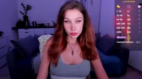 Snapshot of ohmymiami_ chatting on 09-11-25, 10:10 Light online show from 09-11-25, 10:10