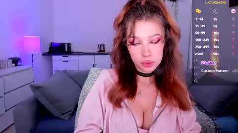 Snapshot of ohmymiami_ chatting on 09-20-25, 06:20 Light online show from 09-20-25, 06:20