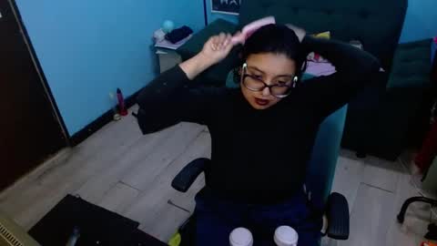 ohmysqueak online show from 07-24-26, 06:11