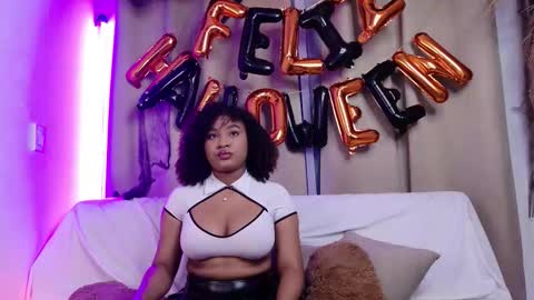 Snapshot of ohrianagibson chatting on 10-31-25, 01:39 g online show from 10-31-25, 01:39