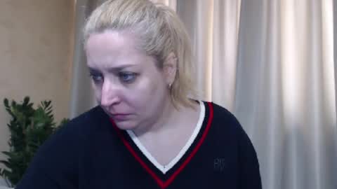 Snapshot of ohsweetiren chatting on 05-02-26, 05:45 Iren online show from 05-02-26, 05:45