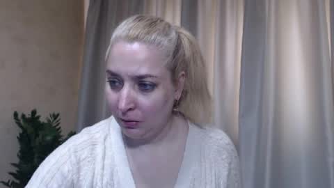 Snapshot of ohsweetiren chatting on 05-07-26, 06:08 Iren online show from 05-07-26, 06:08