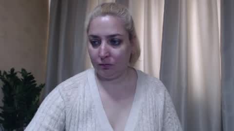 Snapshot of ohsweetiren chatting on 05-16-26, 05:48 Iren online show from 05-16-26, 05:48
