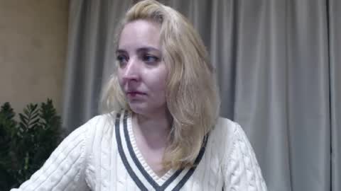 Mari online show from 04-16-26, 03:57