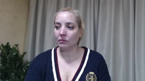 Mari online show from 04-24-26, 02:52