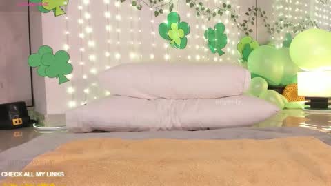 ohyesly_ online show from 03-07-26, 10:23