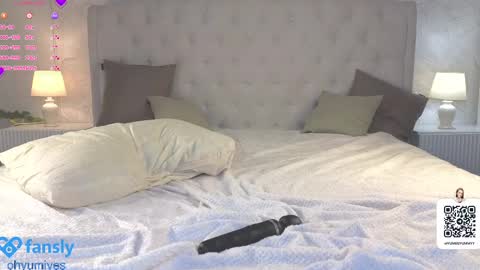 Snapshot of ohyumiyes chatting on 02-19-25, 09:58 Yumi online show from 02-19-25, 09:58