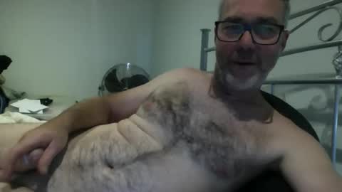 oiledcouple1 online show from 11-17-25, 09:04