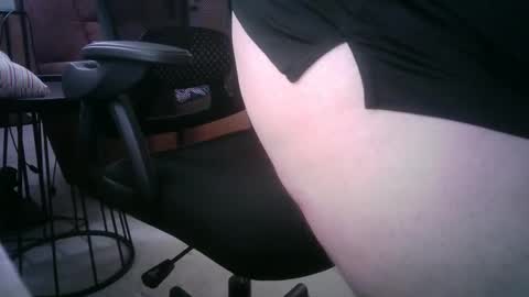 okiehard1 online show from 10-11-25, 02:44