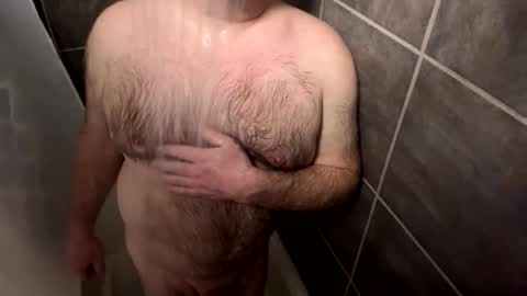 Snapshot of oldbones2 chatting on 12-15-25, 12:37 oldbones2 online show from 12-15-25, 12:37