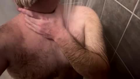 Snapshot of oldbones2 chatting on 03-08-26, 01:14 oldbones2 online show from 03-08-26, 01:14