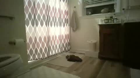 Snapshot of oldbuttsexy chatting on 12-20-25, 07:26 oldbuttsexy online show from 12-20-25, 07:26