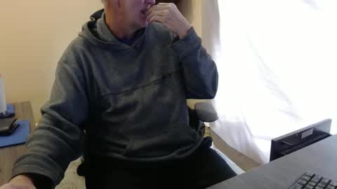 Snapshot of olderandwiser chatting on 12-03-24, 07:22 Older and Wiser online show from 12-03-24, 07:22