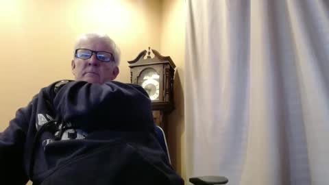 Snapshot of olderandwiser chatting on 12-17-24, 10:11 Older and Wiser online show from 12-17-24, 10:11