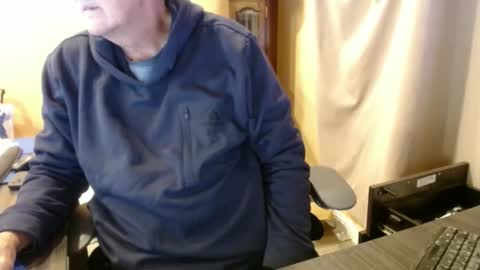 Snapshot of olderandwiser chatting on 12-19-24, 06:23 Older and Wiser online show from 12-19-24, 06:23